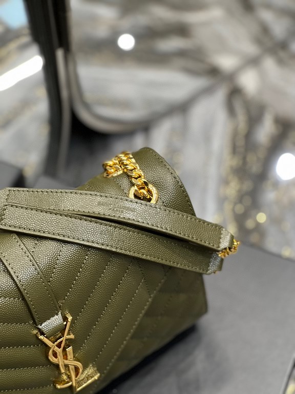 [In stock in seconds]#Envelope #Green with Gold BuckleMedium grain embossed quilted leather envelope bagClassic is timeless, the beauty of the sky V pattern spelling diamond pattern of caviar, Italian cowhide with eye-ca