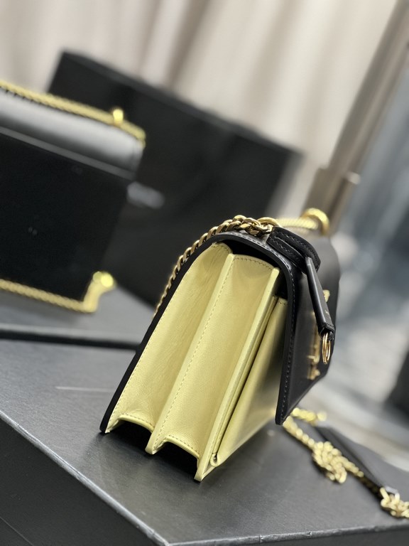 #Black with ApricotThe unbeatable classic toothpick print sunset bag! Out for such a long time the heat is still unabated, it can be seen that it is loved to an extraordinary degree! High-quality Italian imported cowhide