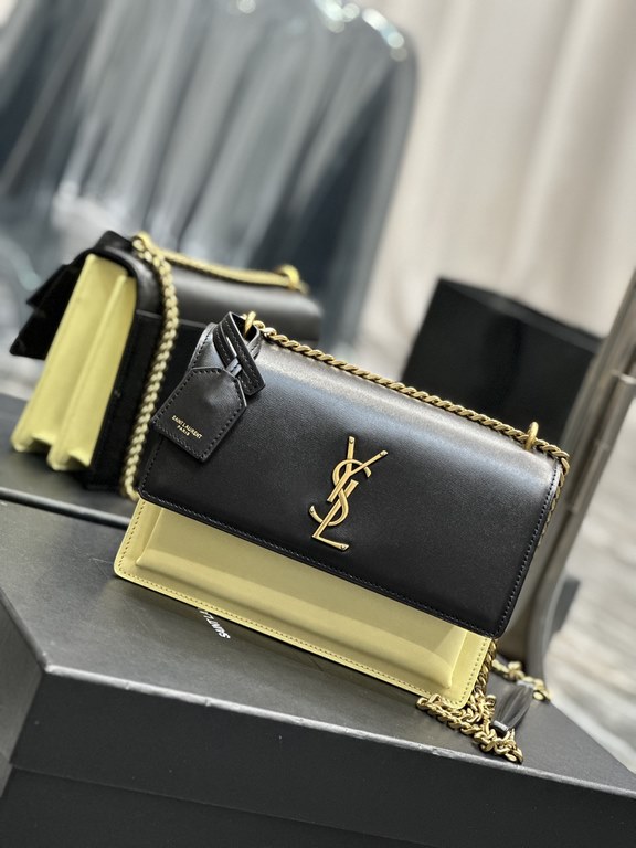 #Black with ApricotThe unbeatable classic toothpick print sunset bag! Out for such a long time the heat is still unabated, it can be seen that it is loved to an extraordinary degree! High-quality Italian imported cowhide