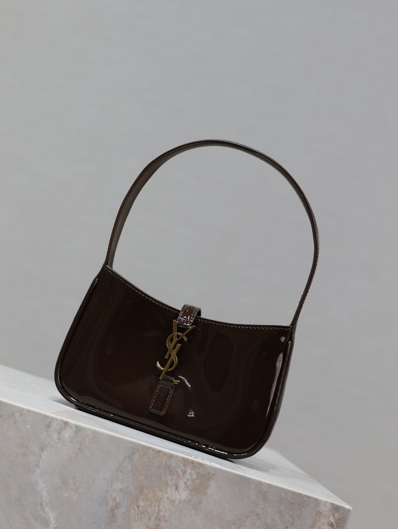 5   7       [Original leather versionThe Y's hot underarm bag is a small mini size! Although the design of this bag is not an eye-catching bag, but it really belongs to the more you look at the more durable the more on t