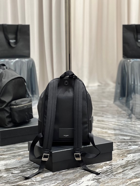 [In stock in seconds]  Shoulder bag arrived!Counter limited launch Crafted to create the right version of the fabric, with imported Italian cowhide, very light and convenient, practical and loadable, simple and versatile