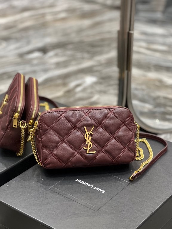 [In stock in seconds]Counter latest BECKY rhombic quilted double zipper clutch bag, made of original lambskin with quite delicate feel, with rhombic quilted pattern and simple iconic logo, atmospheric classic and versati