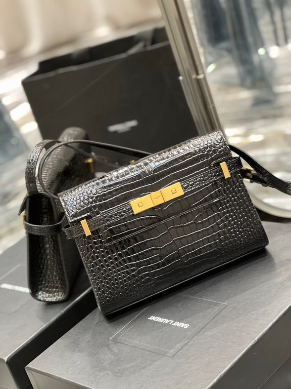 [In-stock seconds][              ]Counter synchronization new Manhattan baguette bag small 24cm new arrival! The latest bag type flap Manhattan baguette bag, a change from the previous classic logo, replaced by a low-key