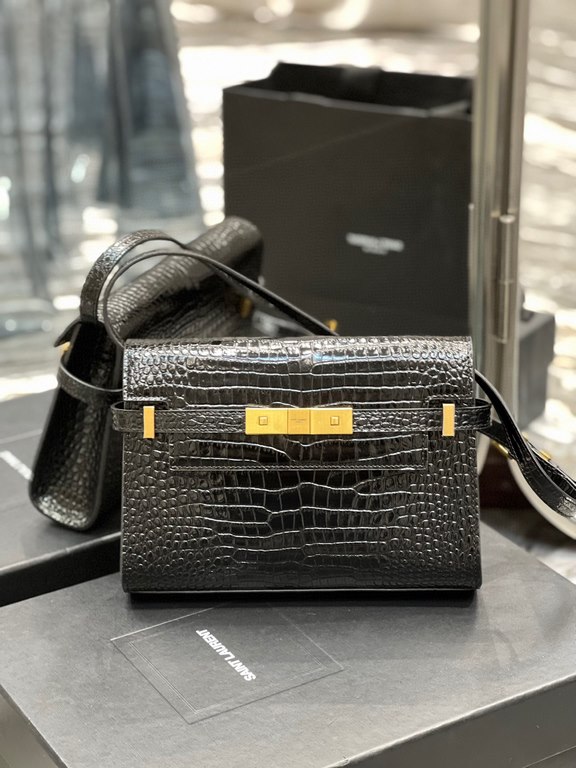 [In-stock seconds][              ]Counter synchronization new Manhattan baguette bag small 24cm new arrival! The latest bag type flap Manhattan baguette bag, a change from the previous classic logo, replaced by a low-key