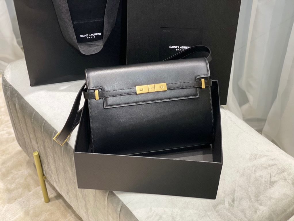 [In stock in seconds]            _Original LeatherManhattan 2020 latest bag type flap Manhattan baguette bag, a change from the previous classic logo, replaced by a low-key simple design style, it is a bit like the H fam