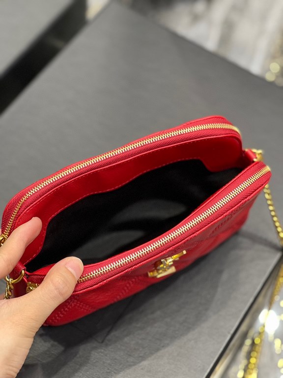 [In stock in seconds]Counter latest BECKY rhombic quilted double zipper clutch bag, made of original lambskin with quite delicate feel, with rhombic quilted pattern and simple iconic logo, atmospheric classic and versati