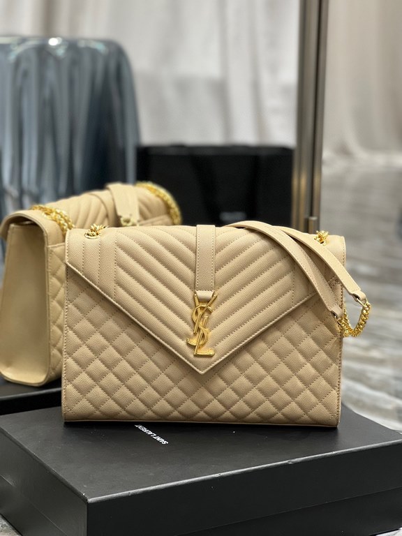 [In stock in seconds]#Envelope# Apricot Gold BuckleLarge grained embossed quilted leather envelope bagClassic is timeless, the beauty of the V grain quilted diamond caviar pattern, Italian cowhide leather with eye-catchi