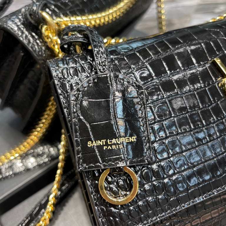 [In stock in seconds]              #Black with gold buckle #Unbeatable classic model crocodile print sunset bag! Out for such a long time the heat is still unabated, it can be seen that it is loved to an extraordinary de