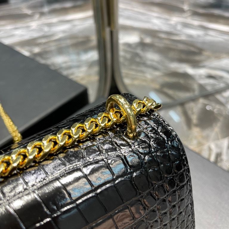 [In stock in seconds]              #Black with gold buckle #Unbeatable classic model crocodile print sunset bag! Out for such a long time the heat is still unabated, it can be seen that it is loved to an extraordinary de