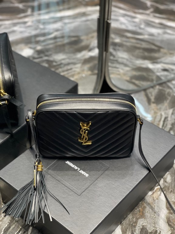 [In Stock Seconds]    camera bag_black gold buckleTop imported Italian cowhide with frosted leather camera bag, Hong Kong purchased zp open molding and typing, to do exactly the same! Very delicate! Adjustable shoulder s