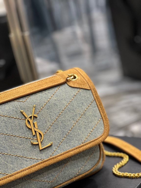 [In stock in seconds]Spring and summer models denim with leather out la   ♀Explosive Niki launched a new denim with leather series   ♀The designer still expresses the bag shape as gentle and elastic, expressing more warm