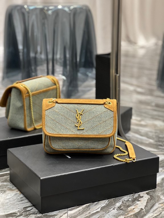 [In stock in seconds]Spring and summer models denim with leather out la   ♀Explosive Niki launched a new denim with leather series   ♀The designer still expresses the bag shape as gentle and elastic, expressing more warm