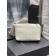 Gaby quilted cosmetic bagclutch _Simple and generousclean appearance at a glance is particularly handsome and cool!The whole bag inside and outside are carefully crafted with imported Italian lambskin, which is extremely