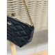 Honed sheepskin leather zipper shoulder bag, new sheepskin dumpling underarm bag, zipper shoulder bag, decorated with diamond quilted seams, new sheepskin small underarm bag Hand feeling as soft as ever! Side triangular 