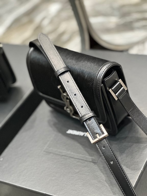 [In-stock seconds]              ]Horse Hair with Cowhide Silver Buckle_19cmMust fire models, not yet listed on the attack on the entire fashion circle, nostalgic left bank, inspired by the Paris left bank street name Rue