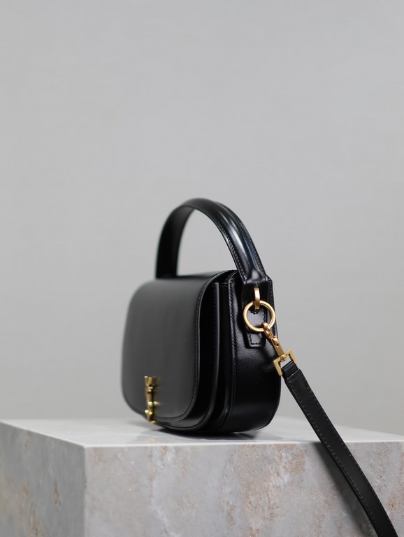 VOLTAIRE_Crossbody BagThe name comes from Voltaire, the French writer and philosopher who advocated freedom and liberty during the 18th century Age of Enlightenment. The entire bag is made of top quality luxury box calf 