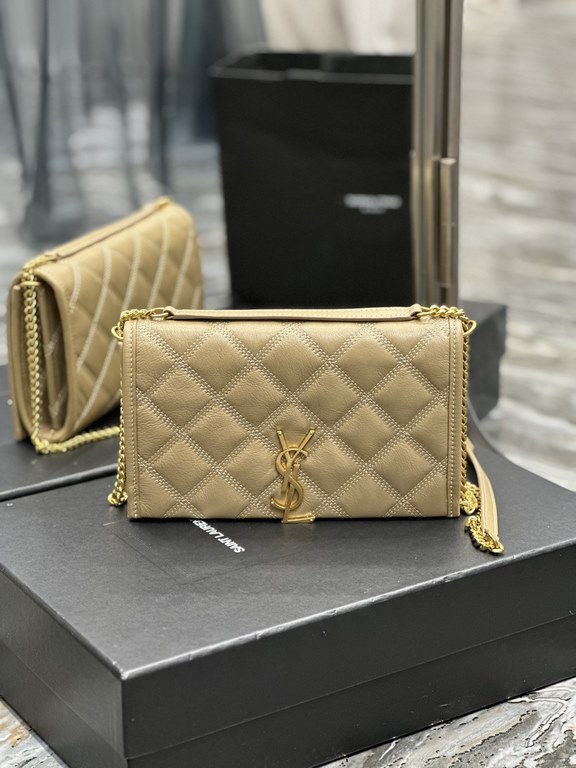 Becky_22.5cm Almond#Becky Diamond Quilted Lambskin Chain BagThis is one of the most beautiful bags from the Love at First Sight collection! The diamond-shaped quilted pattern exudes a diamond-like glamor! The gold Y logo