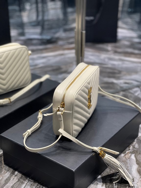 [In Stock Seconds]    Camera Bag_White Gold BuckleTop imported Italian cowhide with frosted leather camera bag, Hong Kong purchased zp open molding and typing, to do exactly the same! Very delicate! Adjustable shoulder s