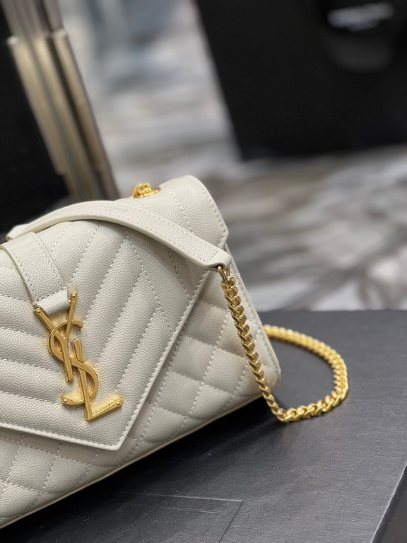 [In stock in seconds]#Envelope #White Gold BuckleSmall grained embossed quilted grain leather envelope bagClassic is timeless, the beauty of the V grain quilted diamond caviar pattern, very wear-resistant, Italian cowhid