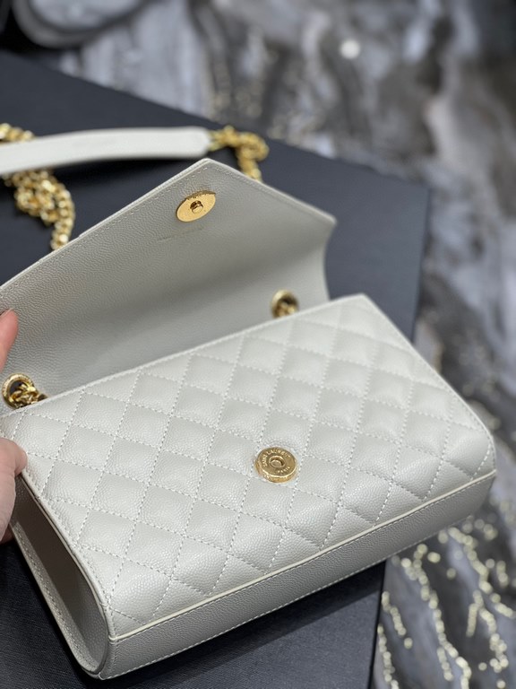 [In stock in seconds]#Envelope #White Gold BuckleSmall grained embossed quilted grain leather envelope bagClassic is timeless, the beauty of the V grain quilted diamond caviar pattern, very wear-resistant, Italian cowhid