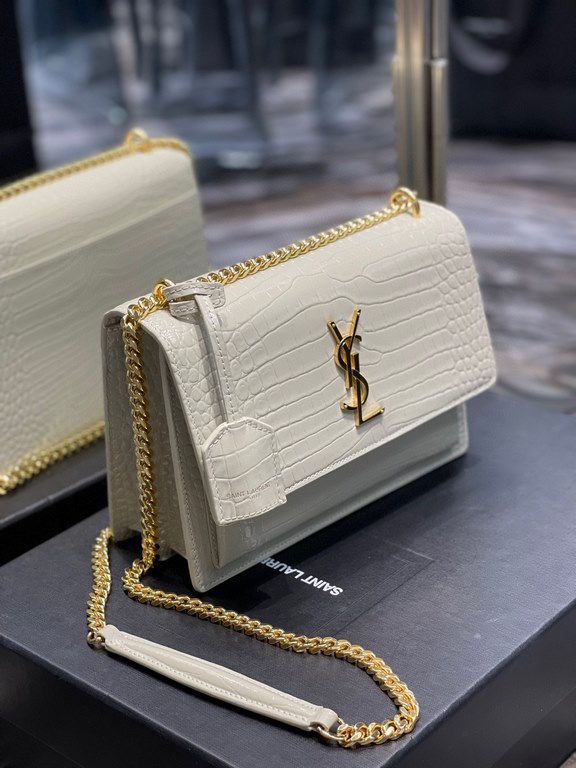 [In stock in seconds]              #White with gold buttonsUnbeatable classic crocodile print sunset bag! Out for such a long time the heat is still unabated, it can be seen that it is loved to an extraordinary degree! H