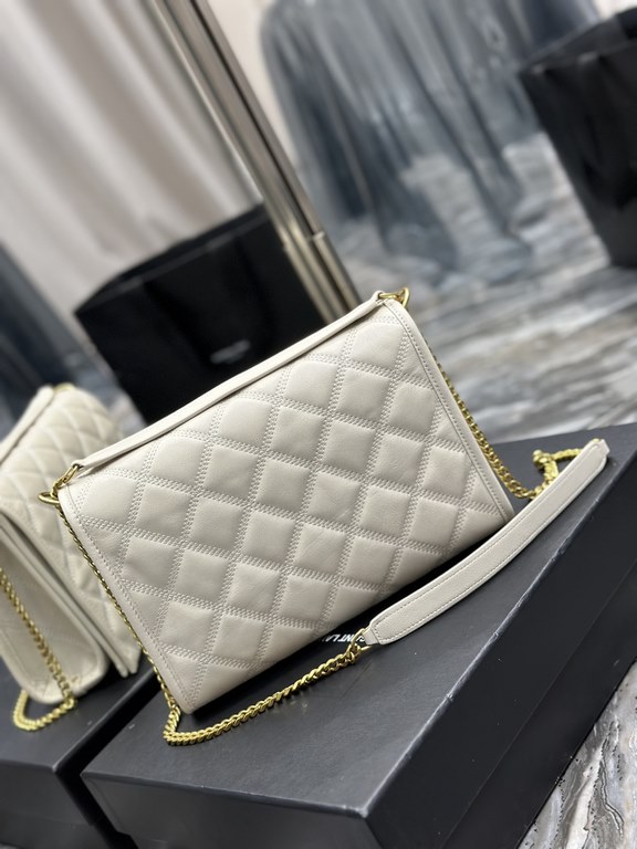 Becky_25cm White#Becky diamond quilted lambskin chain bag.This bag is one of the most beautiful and beautifully crafted bags in the collection! The diamond-shaped quilted pattern gives off a diamond-like luster! The gold