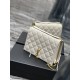 Becky_25cm White#Becky diamond quilted lambskin chain bag.This bag is one of the most beautiful and beautifully crafted bags in the collection! The diamond-shaped quilted pattern gives off a diamond-like luster! The gold