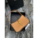 [In stock in seconds][Original Leather] Caramel color with gold buckle plain _2022 spring and summer new underarm bag Le5A7 BagStrongly recommend   one of the treasure bags this year! Minimalist shape   metal logo Buckle