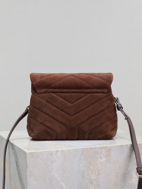 Loulou 20cm-Brown FrostedY family classic explosive models! The most practical and versatile, imported Italian cowhide leather carefully crafted, feel great! The bag is ultra-lightweight, not the slightest sense of burde