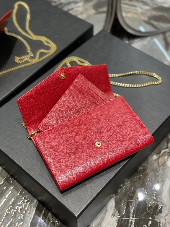 [In Stock Seconds      _ Mini Envelope BagThe most classic iconic metal logo with a detachable chain shoulder strap that doubles directly as a clutch! This model also comes with a small card case that can hold 45 cards n