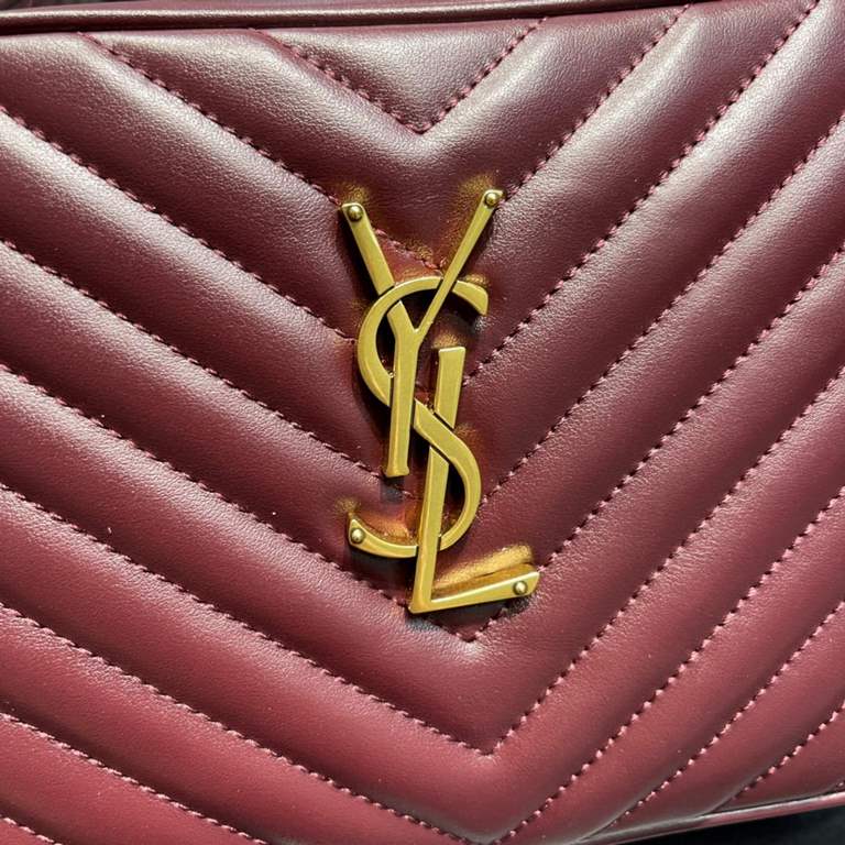 [In Stock Seconds]    Camera Bag_Burgundy Gold BuckleTop imported Italian cowhide with frosted leather camera bag, Hong Kong purchased zp open molding and typing, to do exactly the same! Very delicate! Adjustable shoulde