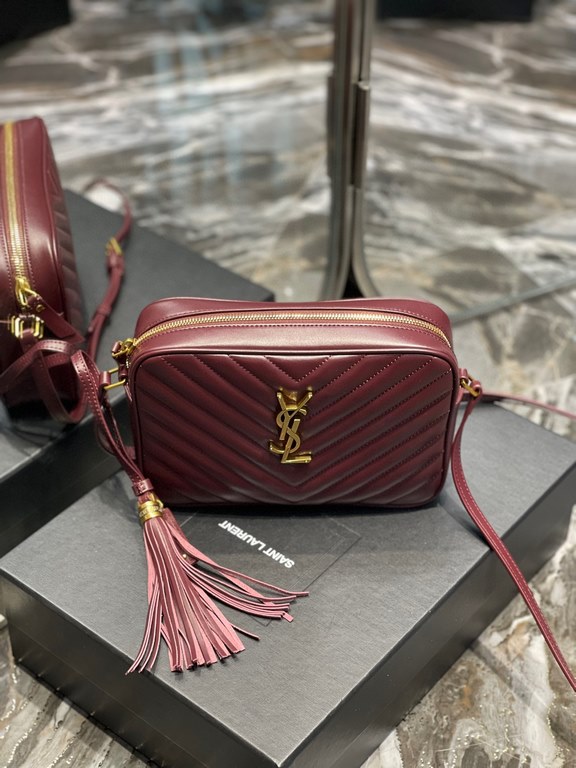 [In Stock Seconds]    Camera Bag_Burgundy Gold BuckleTop imported Italian cowhide with frosted leather camera bag, Hong Kong purchased zp open molding and typing, to do exactly the same! Very delicate! Adjustable shoulde