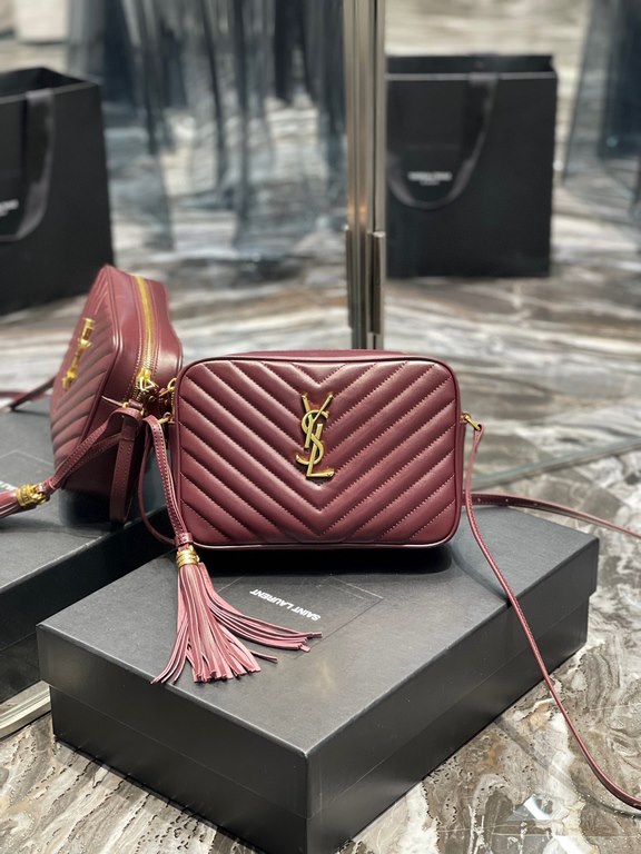 [In Stock Seconds]    Camera Bag_Burgundy Gold BuckleTop imported Italian cowhide with frosted leather camera bag, Hong Kong purchased zp open molding and typing, to do exactly the same! Very delicate! Adjustable shoulde