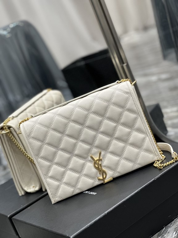 Becky_26cm White#Becky diamond quilted lambskin chain bag.This bag is one of the most beautiful and beautiful of the collection! The diamond-shaped quilted pattern gives off a diamond-like luster! The gold Y logo stands 