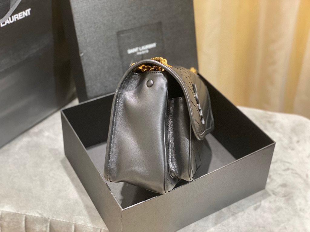 [In stock in seconds      Sheepskin  28cm[zp original leather2020 spring and summer lambskin models Niki metal chain is also replaced with a somewhat heavy sense of gold, so that the bag body as a whole and a few more po