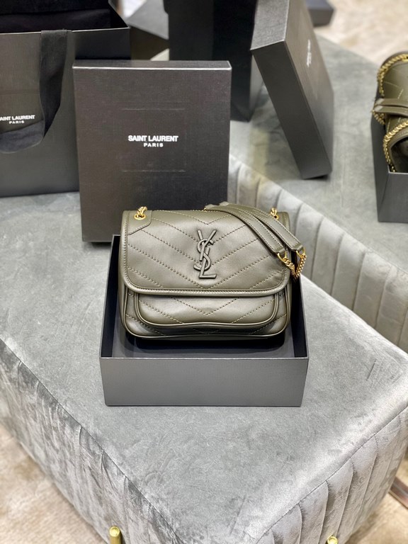 [In stock in seconds      baby sheepskin   22cm[zp original leather] new color _Lambskin models Niki metal chain also changed into a somewhat heavy sense of gold, so that the bag body as a whole and a few more points of 