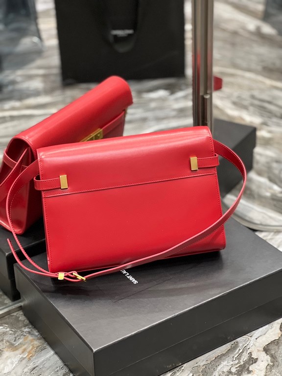 [In stock in seconds]             BigRed_.Manhattan Manhattan baguette bag counter revamped the latest version of the full leather interior, calling out a sense of high class! It is a change from the previous classic log