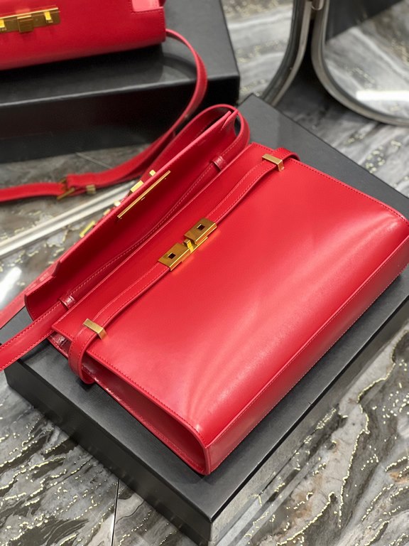 [In stock in seconds]             BigRed_.Manhattan Manhattan baguette bag counter revamped the latest version of the full leather interior, calling out a sense of high class! It is a change from the previous classic log