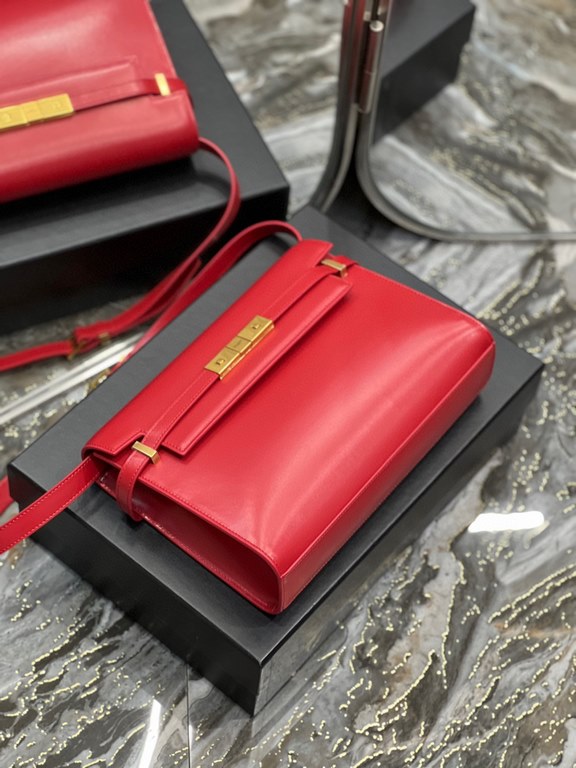 [In stock in seconds]             BigRed_.Manhattan Manhattan baguette bag counter revamped the latest version of the full leather interior, calling out a sense of high class! It is a change from the previous classic log