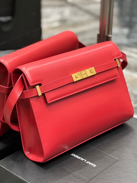 [In stock in seconds]             BigRed_.Manhattan Manhattan baguette bag counter revamped the latest version of the full leather interior, calling out a sense of high class! It is a change from the previous classic log