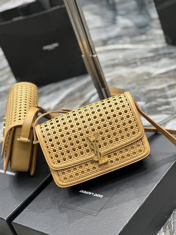 ]Almond Bamboo Woven with Cowhide Leather_23cmMust fire models, not yet listed on the attack on the entire fashion circle, nostalgic left bank, inspired by the Paris left bank street name Rue De Solferino for the name! T