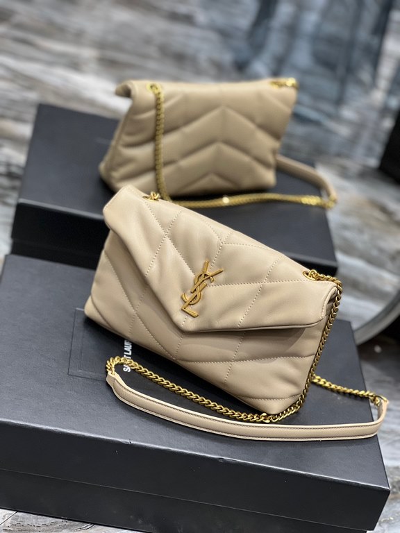 [In stock in seconds]Apricot color with gold buttons-               The whole bag is made of soft Italian lambskin with Y's diagonal stripe quilting craftsmanship, featuring a softly textured front flap pocket with a det