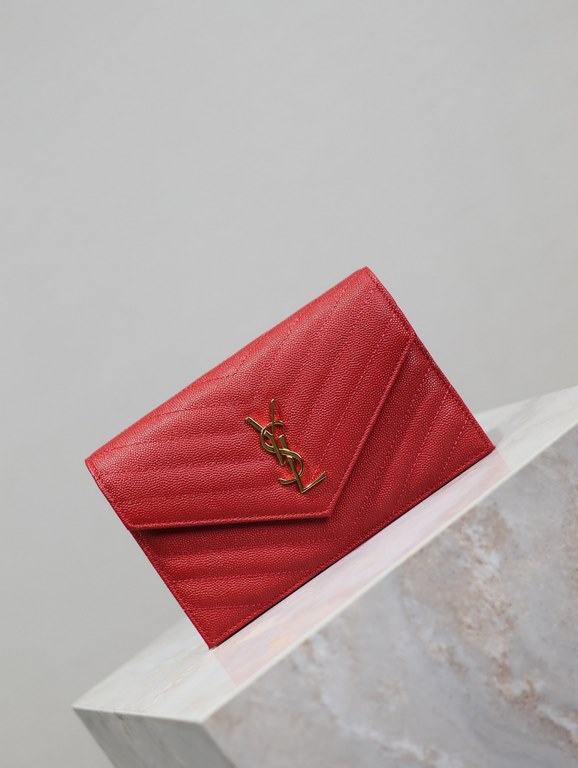 Red Gold Button Caviar_woc small size envelope bag is coming, when it comes to envelope bag, this one from Y family must have the name! The whole bag is made of Italian cowhide leather, with a three-dimensional shape and