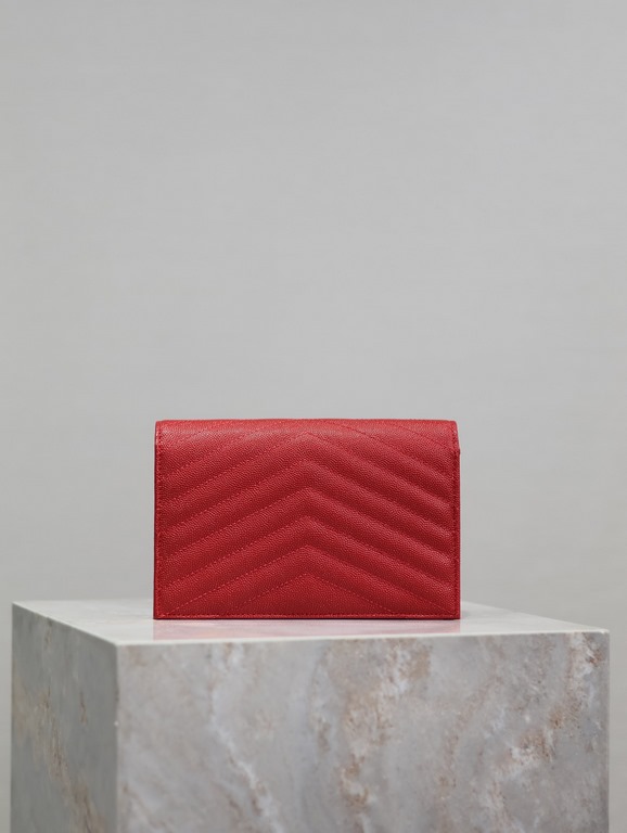 Red Gold Button Caviar_woc small size envelope bag is coming, when it comes to envelope bag, this one from Y family must have the name! The whole bag is made of Italian cowhide leather, with a three-dimensional shape and