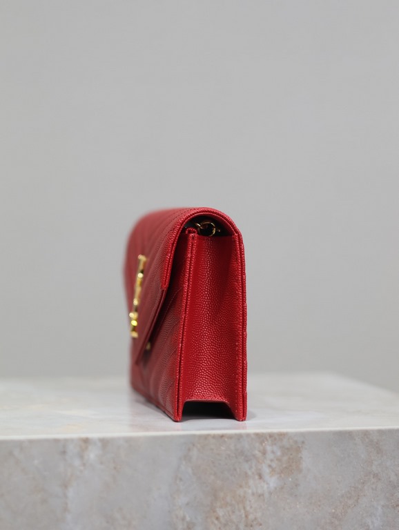 Red Gold Button Caviar_woc small size envelope bag is coming, when it comes to envelope bag, this one from Y family must have the name! The whole bag is made of Italian cowhide leather, with a three-dimensional shape and