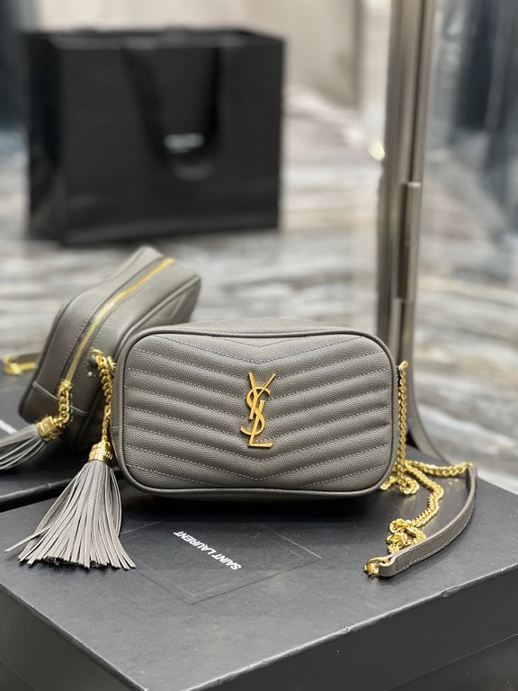 [In-stock Seconds]Gray Gold Button_            Top imported cowhide leather camera bag, ZP open molded and typed to be exactly the same! Very delicate! With fashion tassel charm! Leather inside and outside, the bag has a