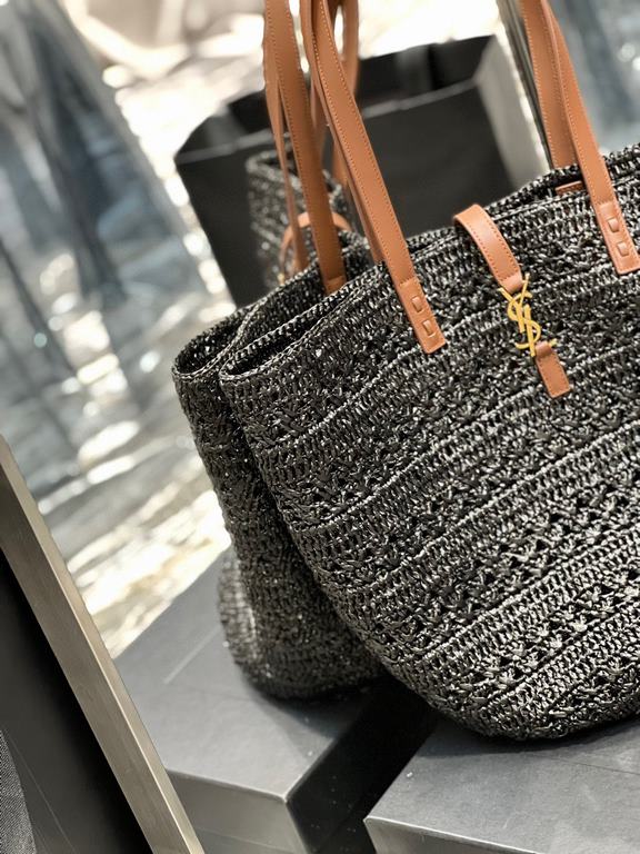 [In stock in seconds]  straw woven bag fast fallVegetable basket hollowed out straw tote bag_Y home exquisite Parisian style in this black straw woven tote bag in the best. logo directly using the L letter hooked in the 