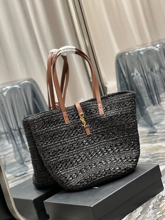 [In stock in seconds]  straw woven bag fast fallVegetable basket hollowed out straw tote bag_Y home exquisite Parisian style in this black straw woven tote bag in the best. logo directly using the L letter hooked in the 