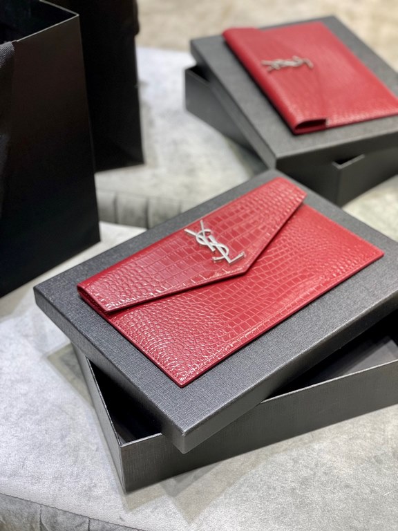 [In-stock SecondsUptown_New Clutch BagThe most classic iconic metal logo, imported Italian cowhide, simple and no loss of high-end, with casual style or lady style or suit can hold, go out with a hand on the ok ~ [with b