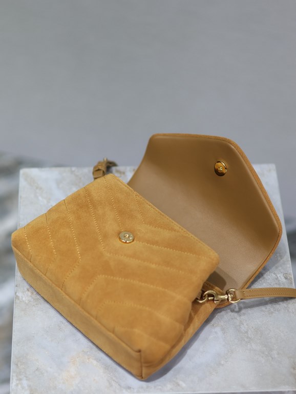 Loulou 20cm-Earth Yellow FrostedY family classic explosive models! The most practical and versatile, imported Italian cowhide leather carefully crafted, feel great! The bag is ultra-lightweight, not the slightest sense o